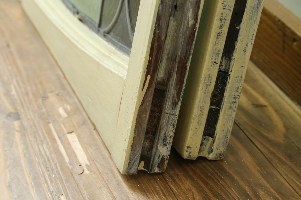 アンティーク建具　希少!!　大正ロマンの趣漂う洋館のステンドグラス入り窓　(R-087483)