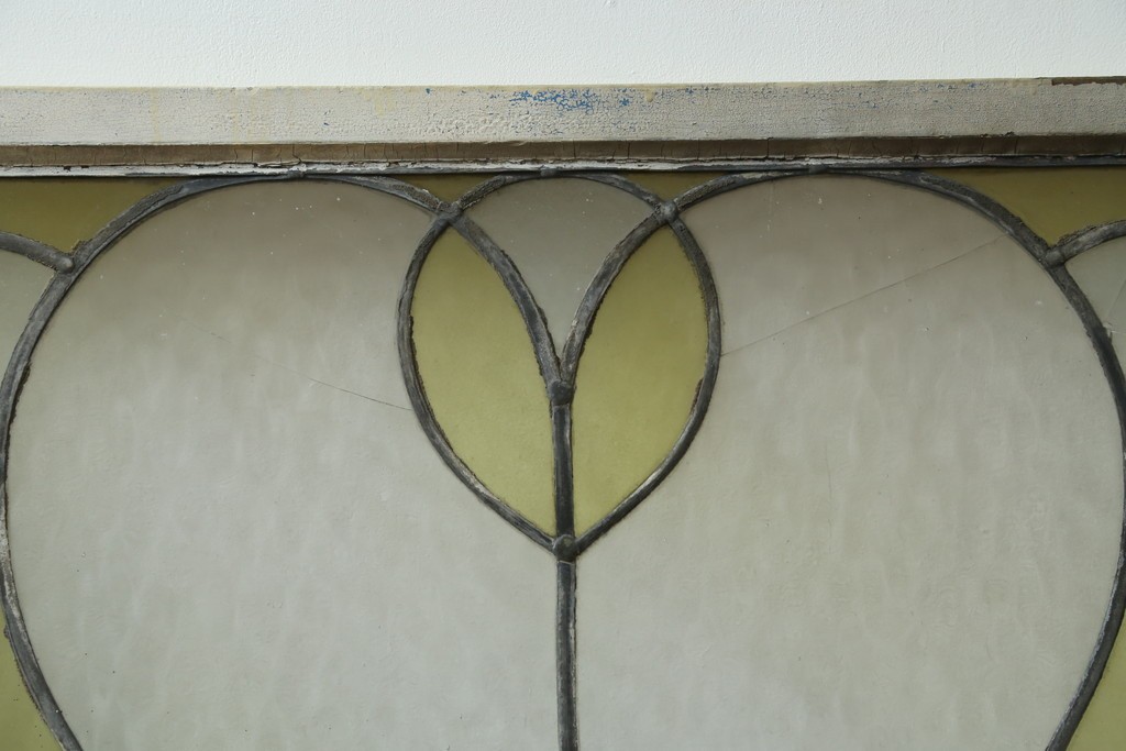 アンティーク建具　希少!!　大正ロマンの趣漂う洋館のステンドグラス入り窓　(R-087483)