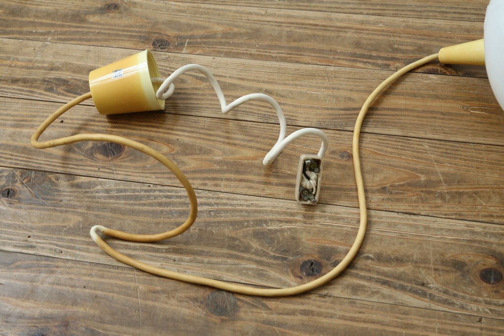 和製ヴィンテージ　昭和レトロ　ナショナル(National、松下電工)　レトロポップなペンダントライト　(R-087484)