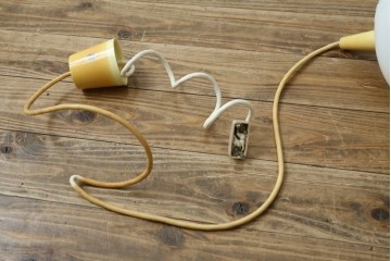 和製ヴィンテージ　昭和レトロ　ナショナル(National、松下電工)　レトロポップなペンダントライト　(R-087484)