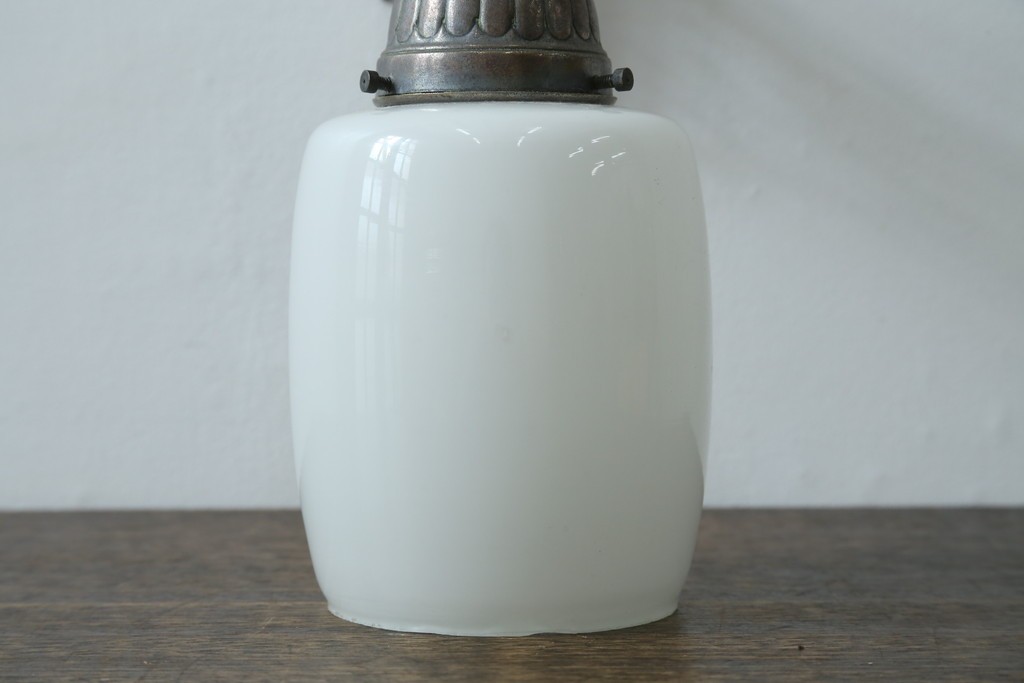 和製アンティーク　乳白色シェードのウォールライト　(R-087486)