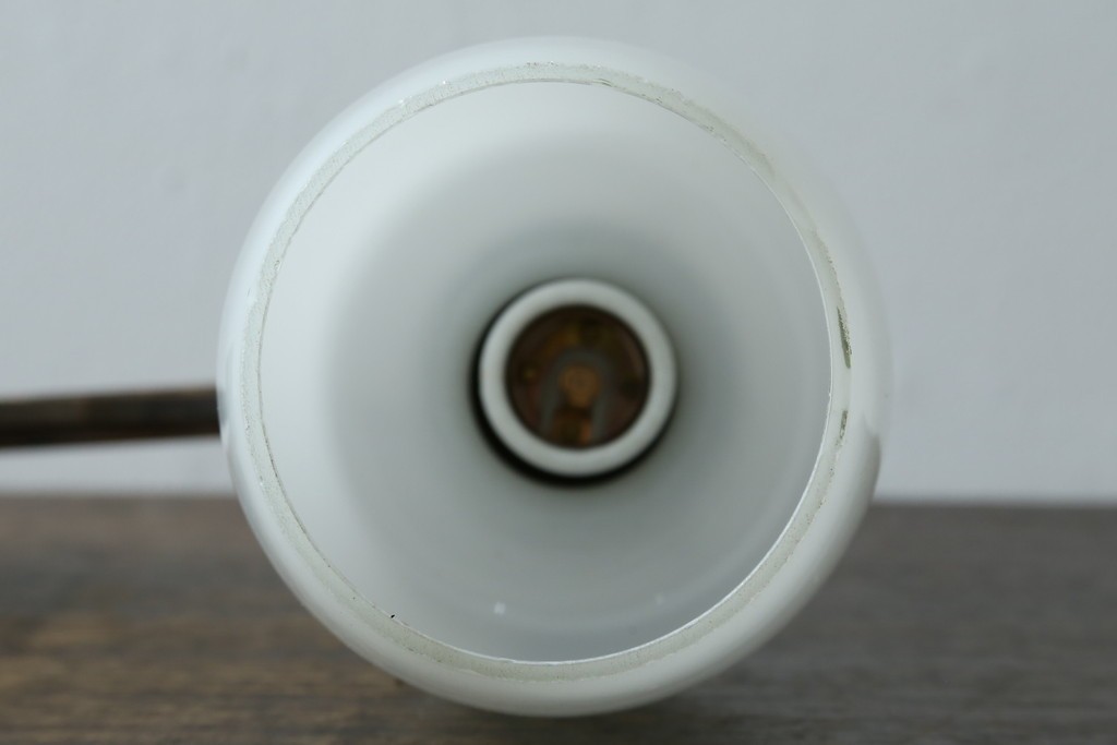 和製アンティーク　乳白色シェードのウォールライト　(R-087486)