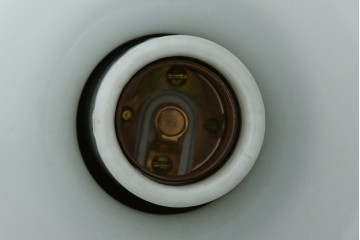 和製アンティーク　乳白色シェードのウォールライト　(R-087486)