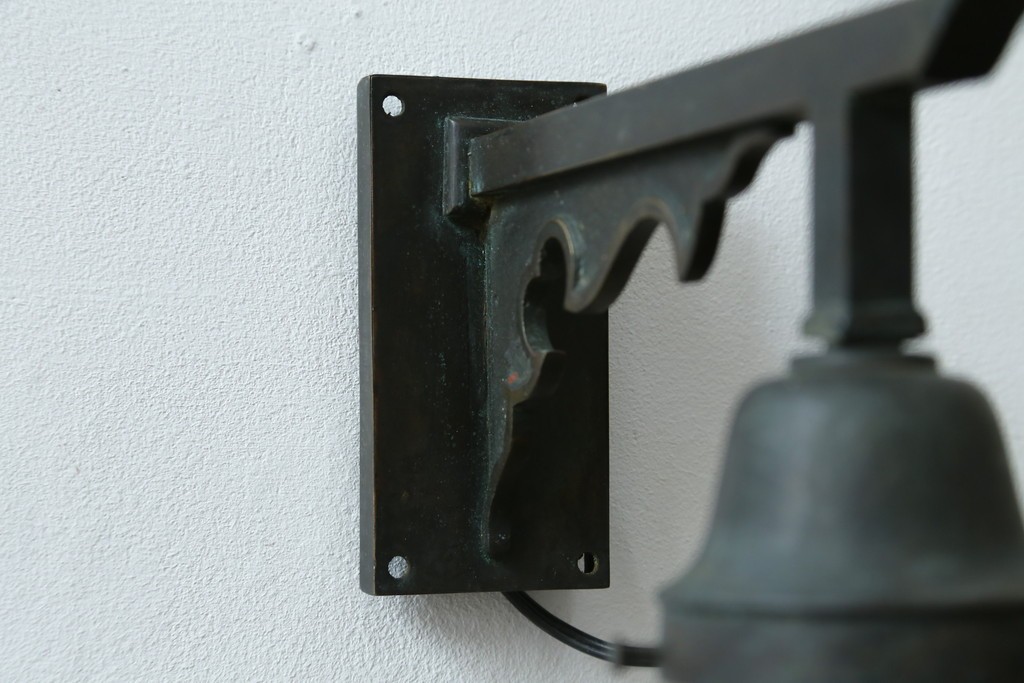 和製アンティーク　ほんのり透ける乳白色ガラスシェードのウォールライト　(R-087487)