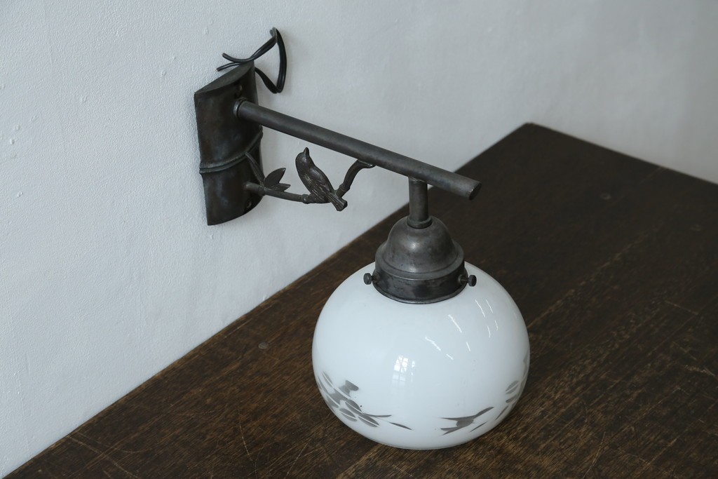 和製アンティーク　アームの意匠と切子細工が魅力のウォールライト　(R-087488)