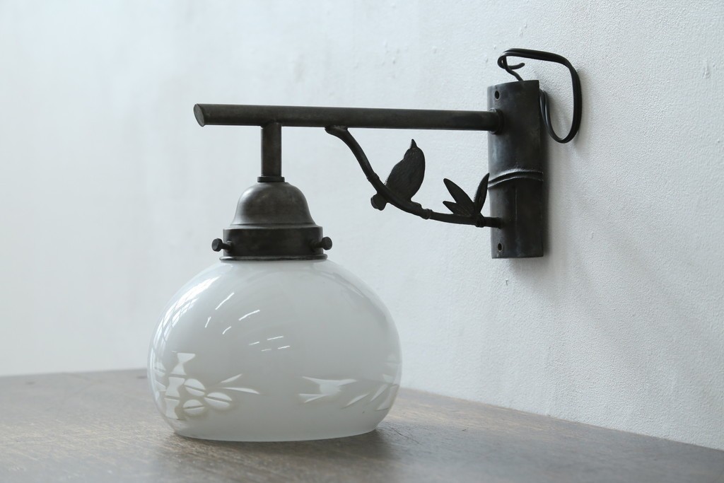 和製アンティーク　アームの意匠と切子細工が魅力のウォールライト　(R-087488)