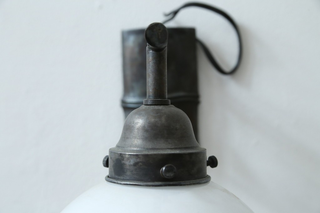 和製アンティーク　アームの意匠と切子細工が魅力のウォールライト　(R-087488)