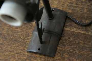 和製アンティーク　アームの意匠と切子細工が魅力のウォールライト　(R-087488)