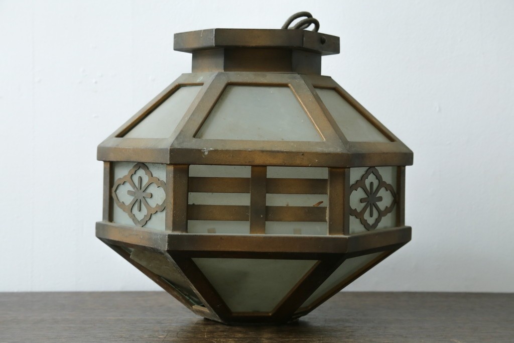 和製アンティーク　花菱文様をあしらった六角形のシーリングライト　(R-087489)