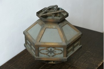 和製アンティーク　花菱文様をあしらった六角形のシーリングライト　(R-087489)