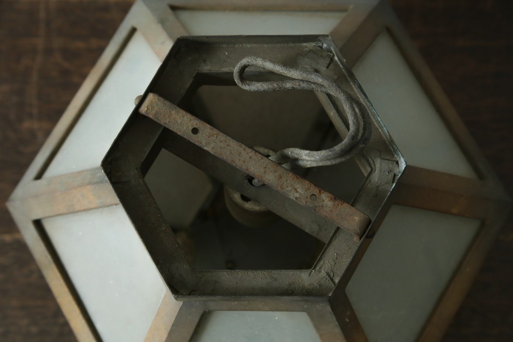 和製アンティーク　花菱文様をあしらった六角形のシーリングライト　(R-087489)