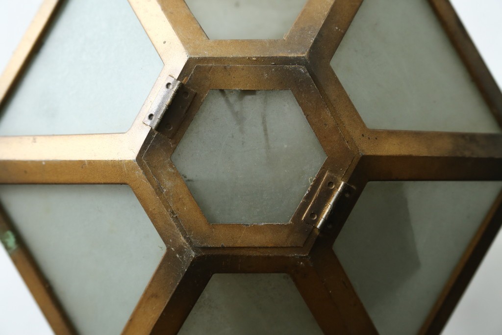 和製アンティーク　花菱文様をあしらった六角形のシーリングライト　(R-087489)