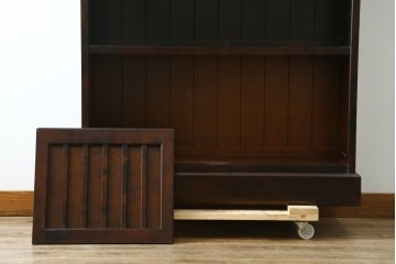 中古　希少な廃番品　北海道民芸家具　格子意匠が印象的な本棚　(R-087491)