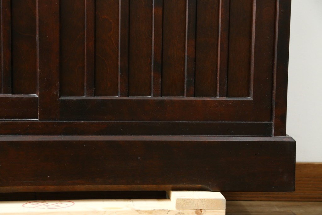 中古　希少な廃番品　北海道民芸家具　格子意匠が印象的な本棚　(R-087491)