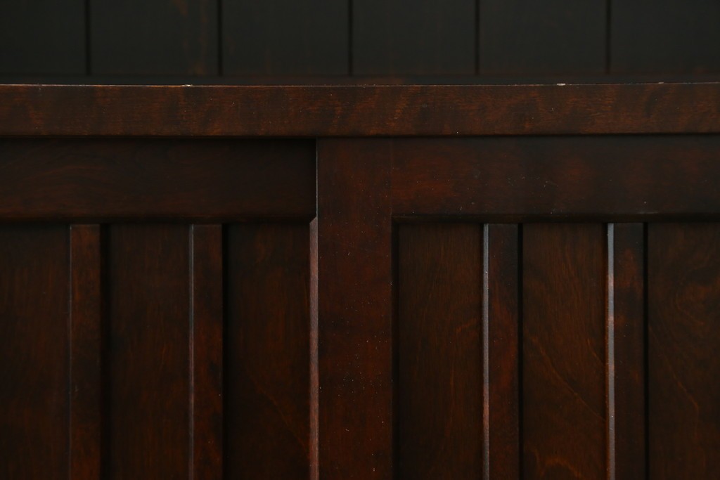 中古　希少な廃番品　北海道民芸家具　格子意匠が印象的な本棚　(R-087491)