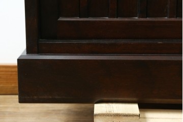 中古　希少な廃番品　北海道民芸家具　格子意匠が印象的な本棚　(R-087491)