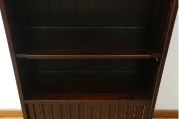 中古　希少な廃番品　北海道民芸家具　格子意匠が印象的な本棚　(R-087491)
