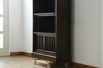 中古　希少な廃番品　北海道民芸家具　格子意匠が印象的な本棚　(R-087492)