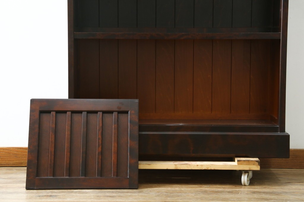 中古　希少な廃番品　北海道民芸家具　格子意匠が印象的な本棚　(R-087492)