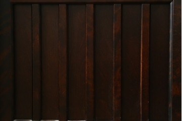 中古　希少な廃番品　北海道民芸家具　格子意匠が印象的な本棚　(R-087492)