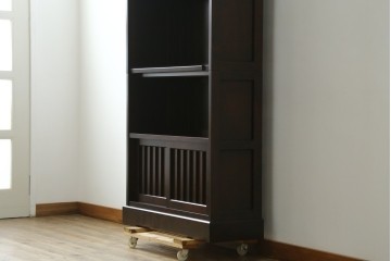 中古　希少な廃番品　北海道民芸家具　格子意匠が印象的な本棚　(R-087492)