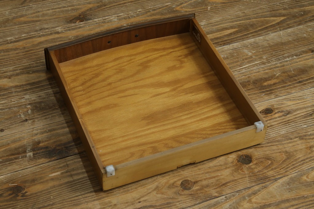 中古　DREXEL HERITAGE(ドレクセルヘリテイジ)　優雅な曲線が美しいサイドテーブル　(R-087493)