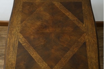 中古　DREXEL HERITAGE(ドレクセルヘリテイジ)　優雅な曲線が美しいサイドテーブル　(R-087493)