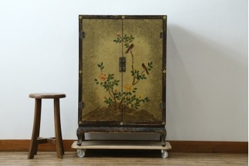 アジアンヴィンテージ　オリエンタル　花鳥文様が美しい収納棚　(R-087494)