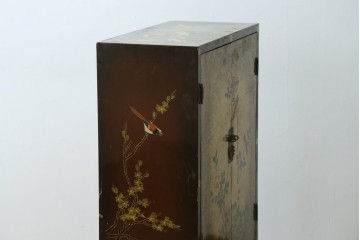 アジアンヴィンテージ　オリエンタル　花鳥文様が美しい収納棚　(R-087494)