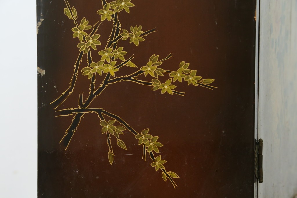 アジアンヴィンテージ　オリエンタル　花鳥文様が美しい収納棚　(R-087494)