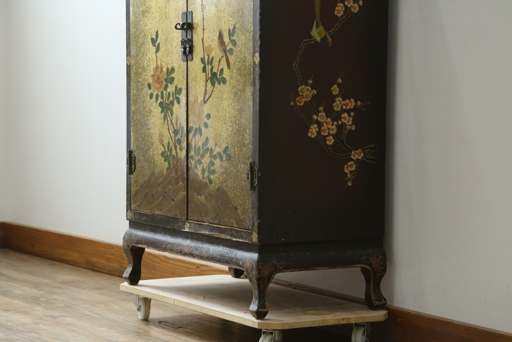 アジアンヴィンテージ　オリエンタル　花鳥文様が美しい収納棚　(R-087494)