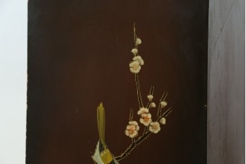 アジアンヴィンテージ　オリエンタル　花鳥文様が美しい収納棚　(R-087494)