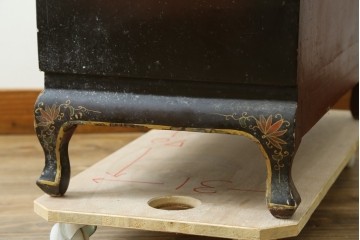 アジアンヴィンテージ　オリエンタル　花鳥文様が美しい収納棚　(R-087494)