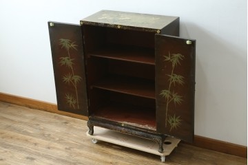 アジアンヴィンテージ　オリエンタル　花鳥文様が美しい収納棚　(R-087494)