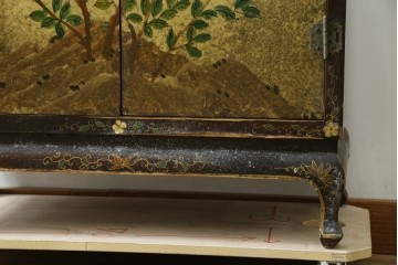 アジアンヴィンテージ　オリエンタル　花鳥文様が美しい収納棚　(R-087494)