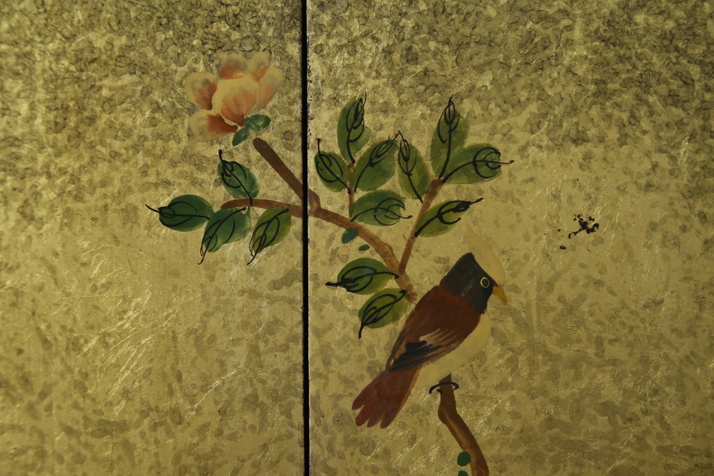 アジアンヴィンテージ　オリエンタル　花鳥文様が美しい収納棚　(R-087494)