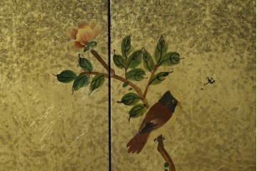 アジアンヴィンテージ　オリエンタル　花鳥文様が美しい収納棚　(R-087494)