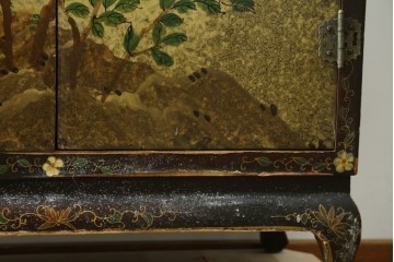 アジアンヴィンテージ　オリエンタル　花鳥文様が美しい収納棚　(R-087494)