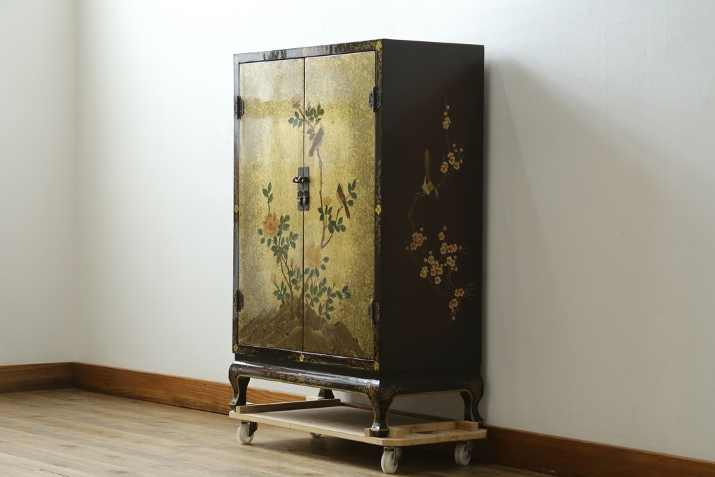 アジアンヴィンテージ　オリエンタル　花鳥文様が美しい収納棚　(R-087494)