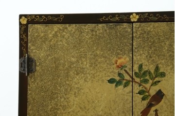 アジアンヴィンテージ　オリエンタル　花鳥文様が美しい収納棚　(R-087494)