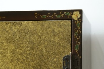 アジアンヴィンテージ　オリエンタル　花鳥文様が美しい収納棚　(R-087494)