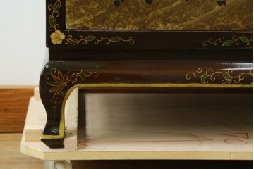 アジアンヴィンテージ　オリエンタル　花鳥文様が美しい収納棚　(R-087494)