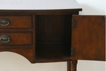 中古　DREXEL HERITAGE(ドレクセルヘリテイジ)　上品な佇まいのコンソールテーブル　(R-087495)