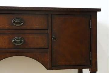 中古　DREXEL HERITAGE(ドレクセルヘリテイジ)　上品な佇まいのコンソールテーブル　(R-087495)