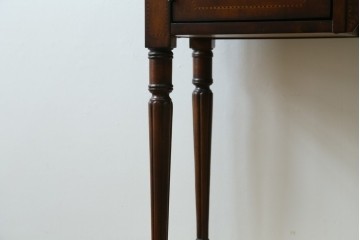 中古　DREXEL HERITAGE(ドレクセルヘリテイジ)　上品な佇まいのコンソールテーブル　(R-087495)