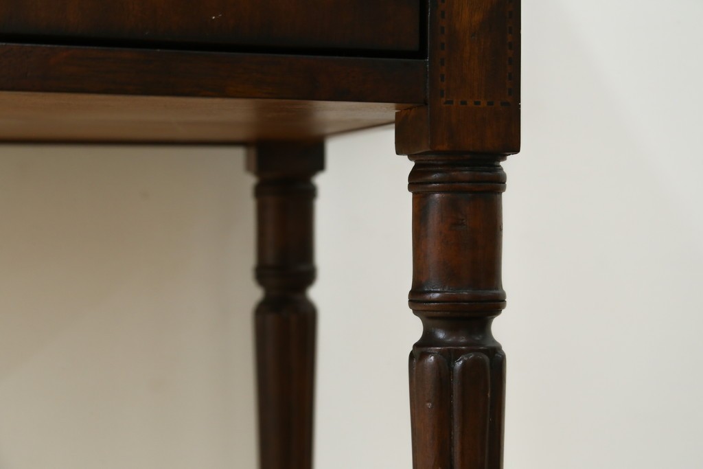 中古　DREXEL HERITAGE(ドレクセルヘリテイジ)　上品な佇まいのコンソールテーブル　(R-087495)