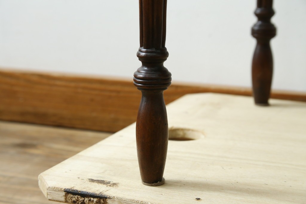 中古　DREXEL HERITAGE(ドレクセルヘリテイジ)　上品な佇まいのコンソールテーブル　(R-087495)