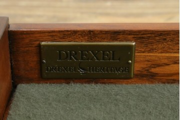 中古　DREXEL HERITAGE(ドレクセルヘリテイジ)　上品な佇まいのコンソールテーブル　(R-087495)