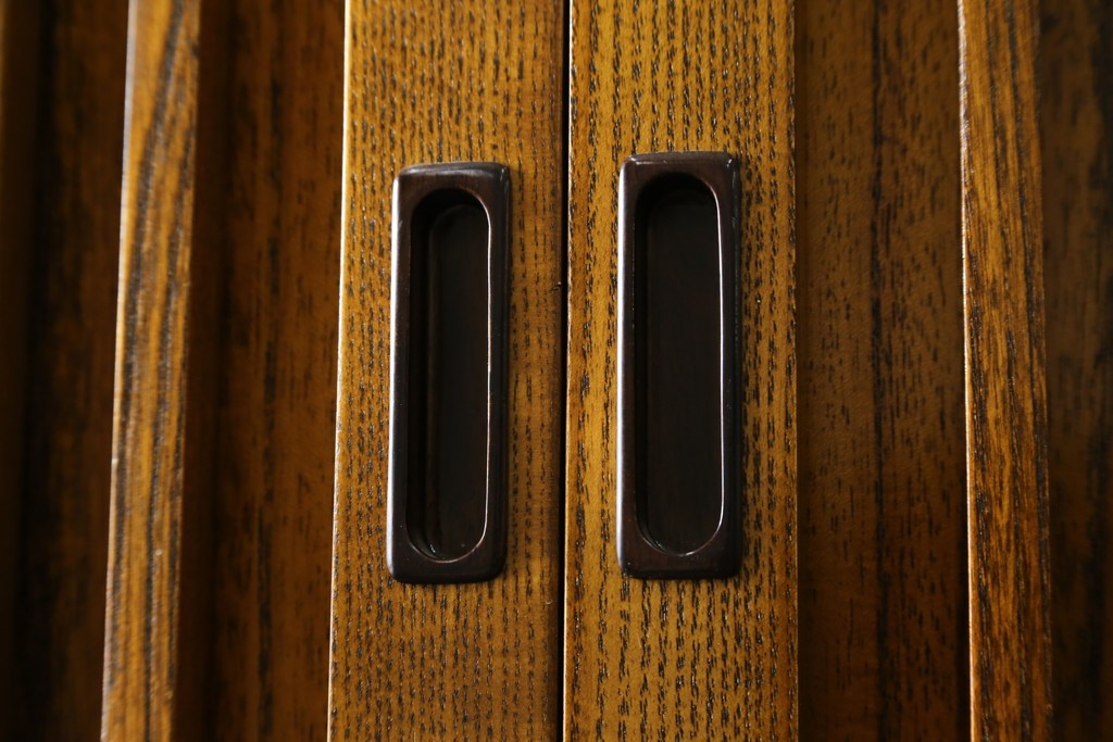 中古　美品　タモ材　格子戸が美しい水屋箪笥　(R-087497)