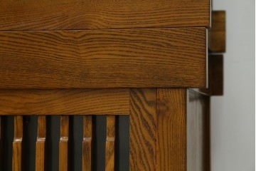 中古　美品　タモ材　格子戸が美しい水屋箪笥　(R-087497)